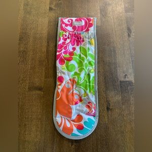 Thirty One hair straightener or curling iron holder.